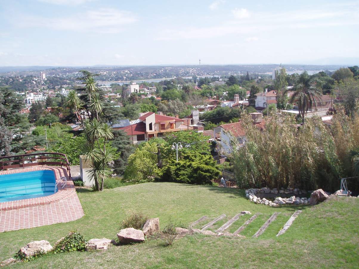 HERMOSO CHALET ALQ TEMPORARIO BARRIO LA CUESTA. VISTA PANORÁMICA - Imagen 3