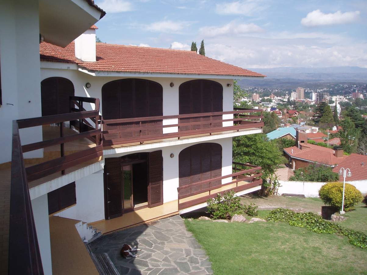 HERMOSO CHALET ALQ TEMPORARIO BARRIO LA CUESTA. VISTA PANORÁMICA - Imagen 5