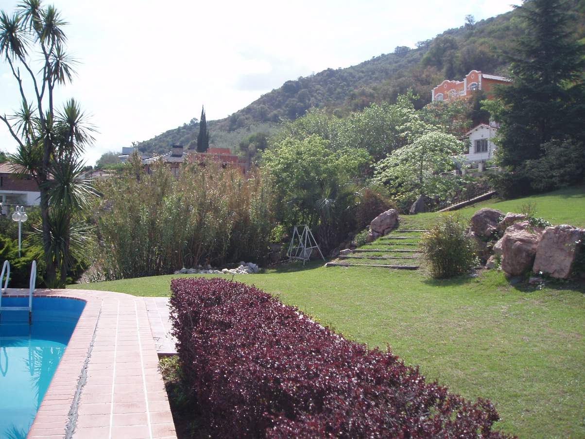 HERMOSO CHALET ALQ TEMPORARIO BARRIO LA CUESTA. VISTA PANORÁMICA - Imagen 25