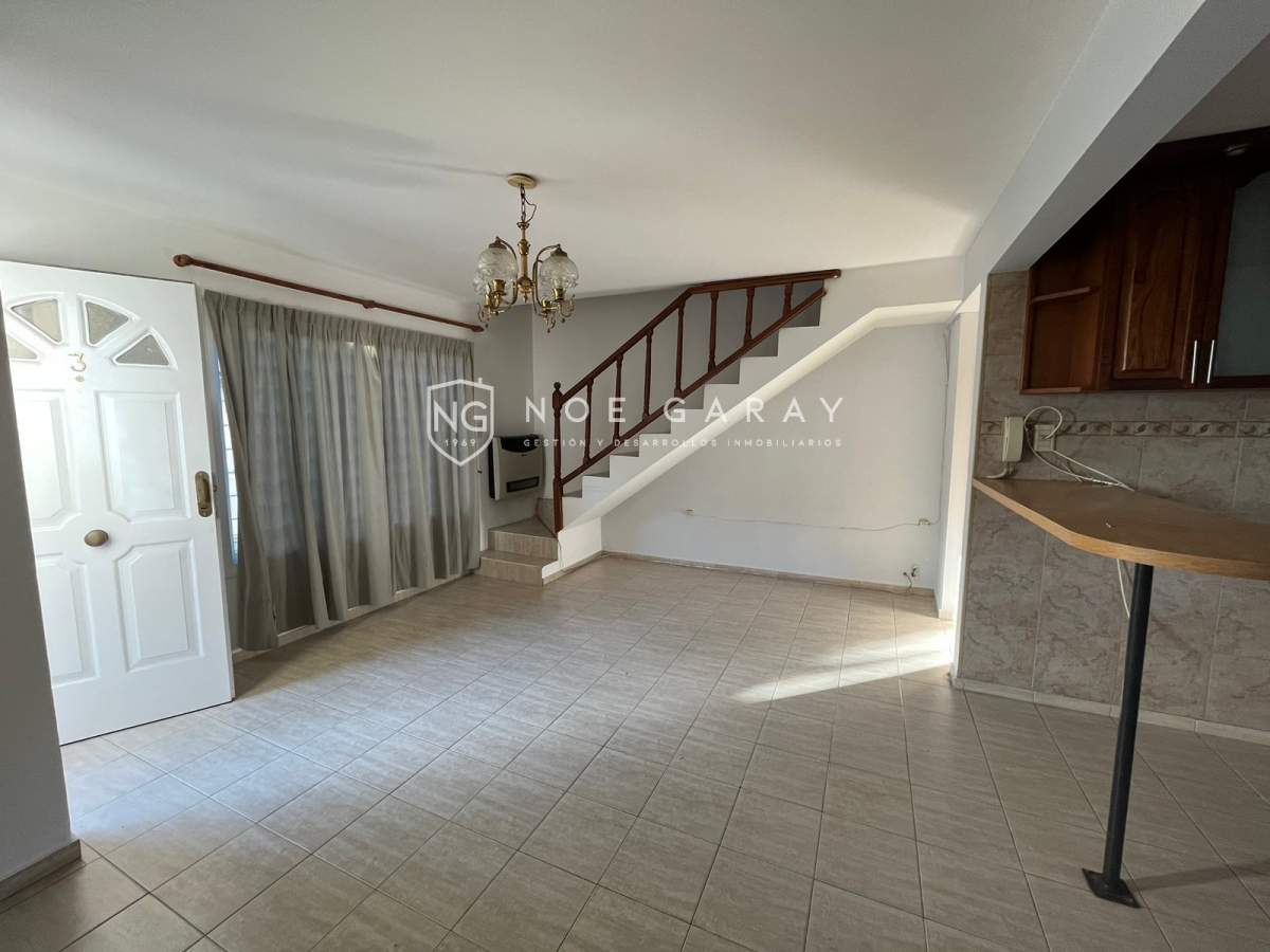 Hermoso departamento en complejo en alquiler anual. - Imagen 3