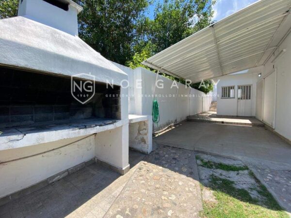 Casa en alquiler anual a pocas cuadras del centro - Imagen 21