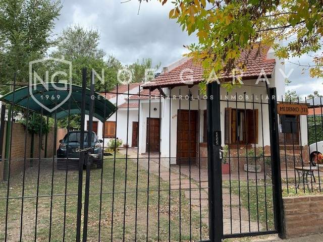 Departamento en alquiler anual en barrio Santa Rita