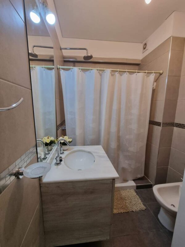 Departamento en alquiler anual en centro de carlos paz - Imagen 4