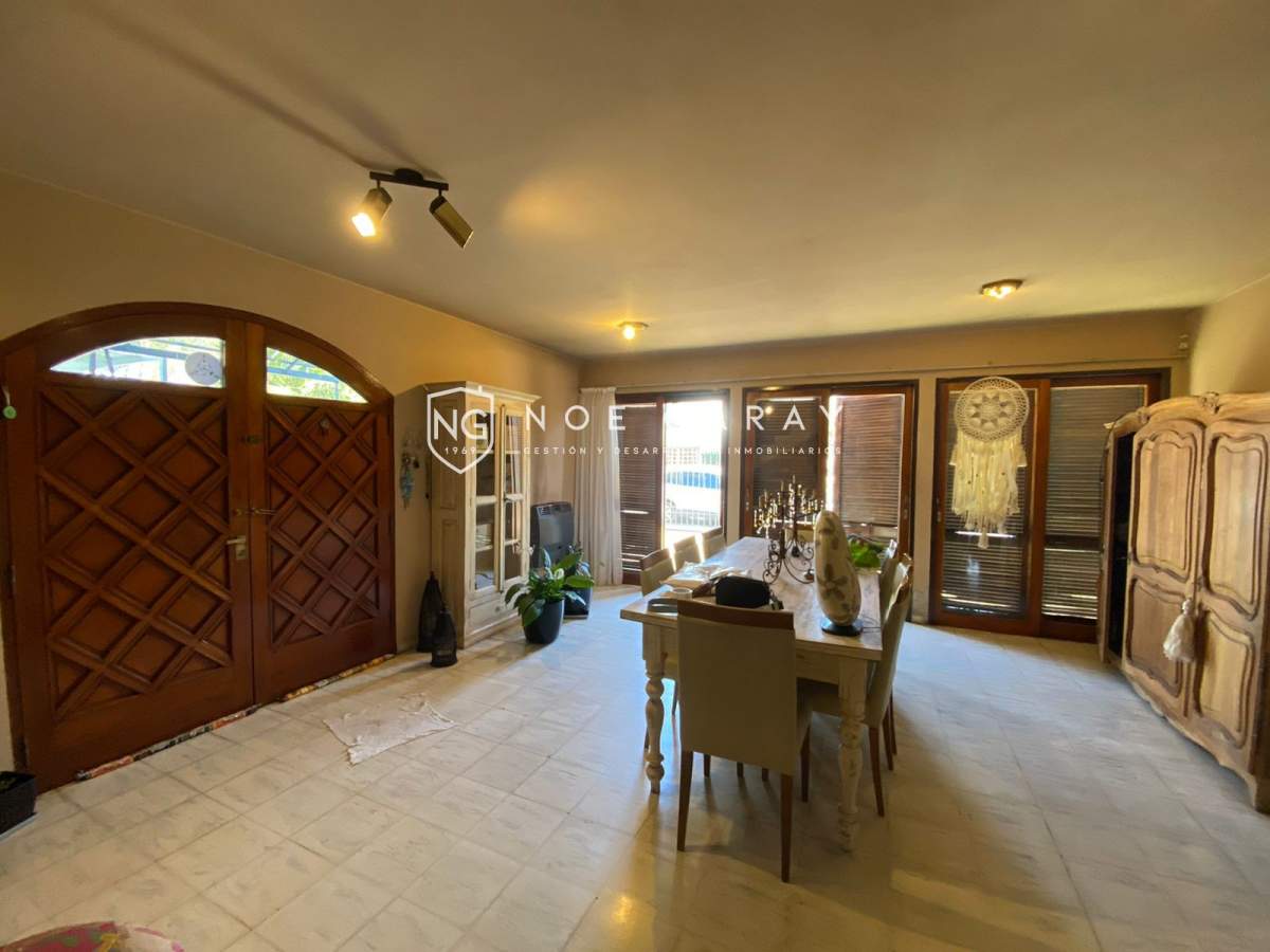 Casa en alquiler anual en excelente ubicación - Imagen 2