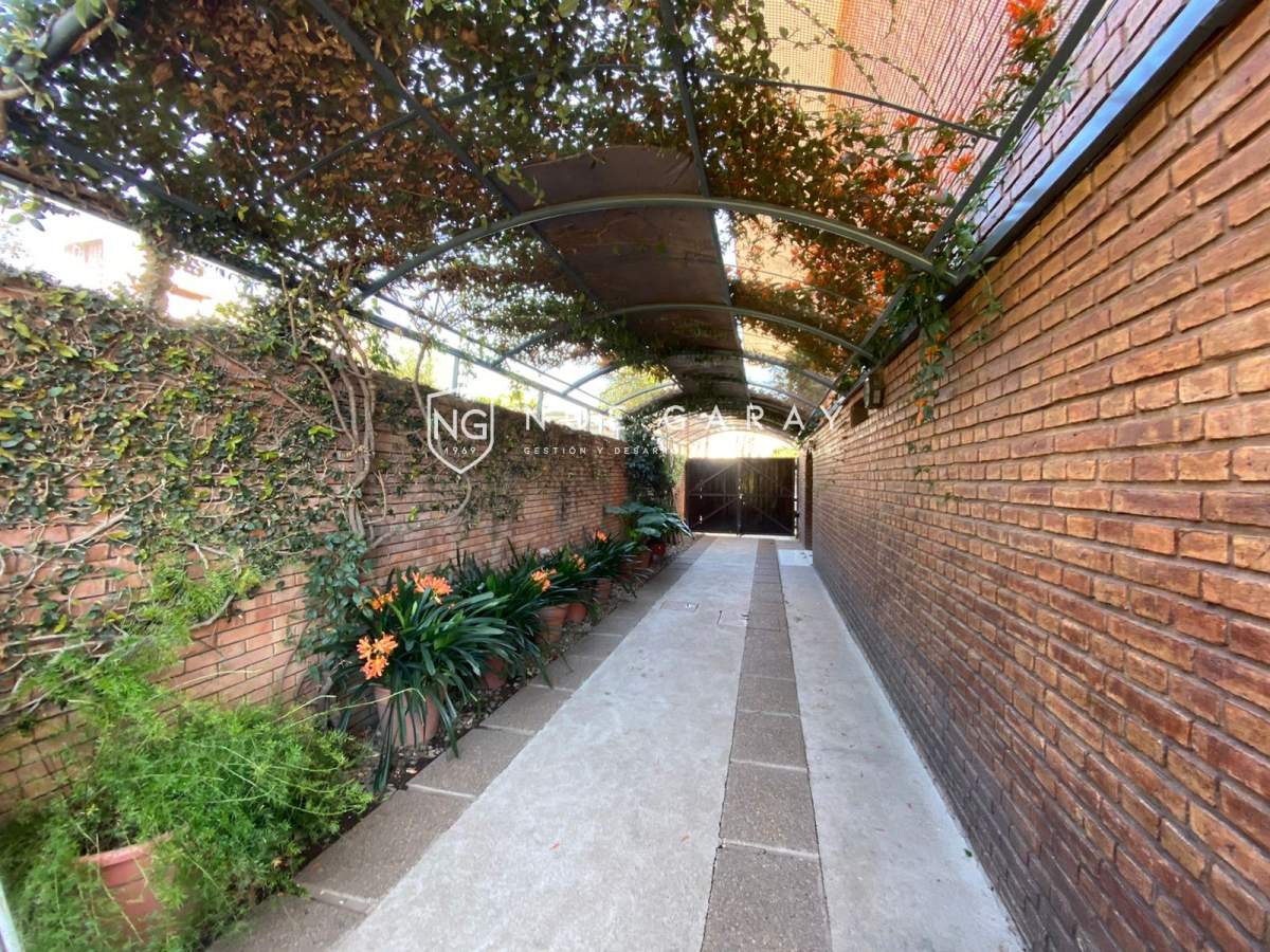 Casa en alquiler anual en excelente ubicación - Imagen 15