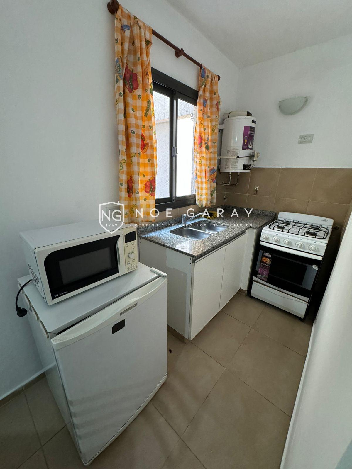 Monoambiente en alquiler anual - Imagen 3