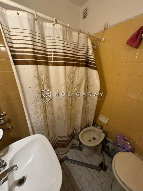 Dpto en venta a metros de la Peatonal de Carlos Paz con balcon y cochera - Imagen 8