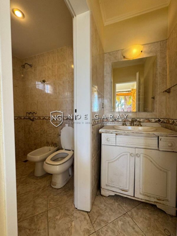 Casa en venta con piscina y quincho en B. Santa Rita - Imagen 25