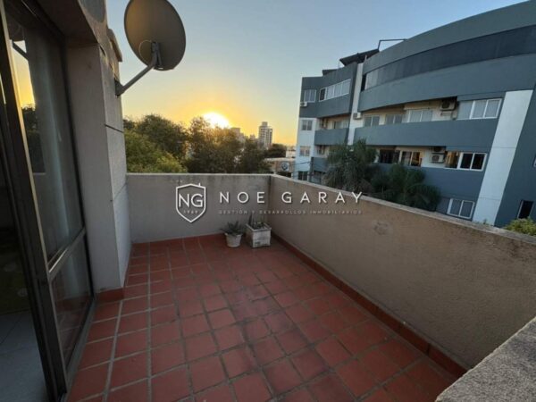 Depto loft en venta a 3 cuadras de la peatonal con balcon a la calle - Imagen 8