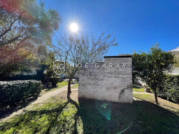 Departamento en alquiler anual con patio - Imagen 6