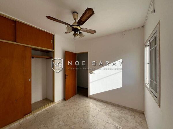 Dpto centrico en alquiler con balcon y cochera - Imagen 6