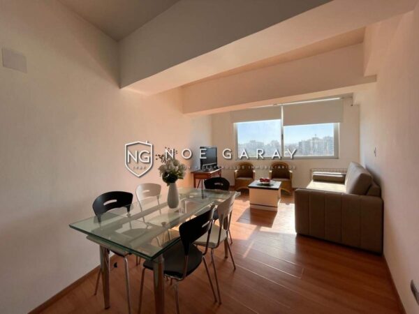 Departamento en alquiler anual pleno centro con vista al lago - Imagen 2