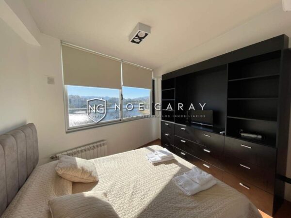 Departamento en alquiler anual pleno centro con vista al lago - Imagen 7