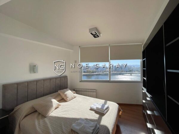 Departamento en alquiler anual pleno centro con vista al lago - Imagen 8