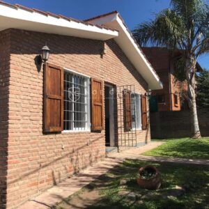 Casa en Venta a 2 cuadras del rio Fantasio