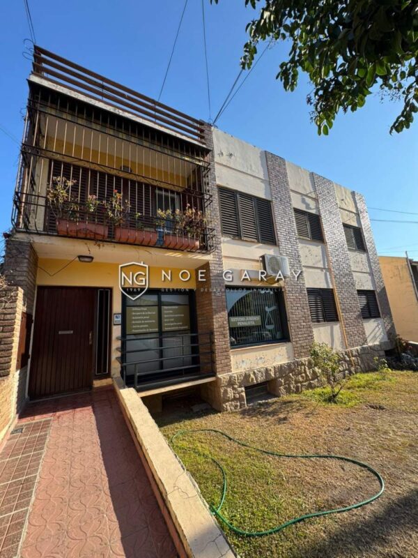 Dpto en alquiler anual con patio propio
