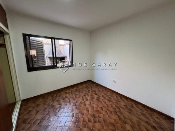 Dpto en alquiler anual con patio propio - Imagen 8