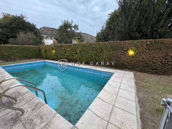 Duplex en alquiler anual a 1 cuadra de carcano