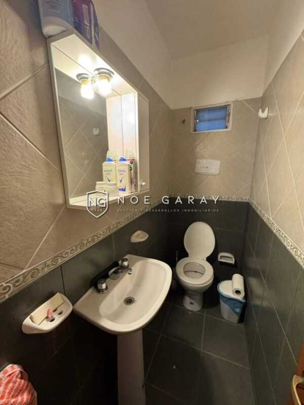 Duplex en alquiler anual a 1 cuadra de carcano - Imagen 3