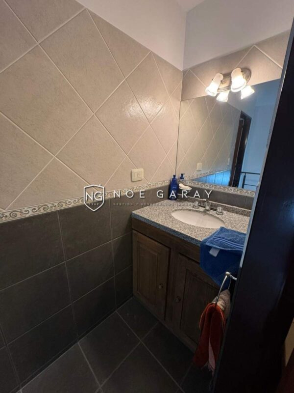 Duplex en alquiler anual a 1 cuadra de carcano - Imagen 7
