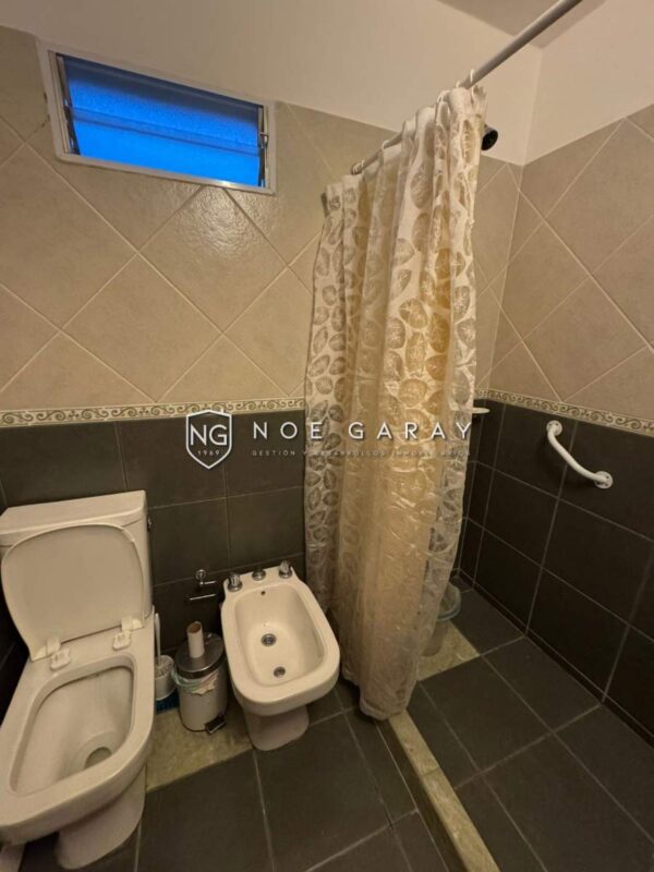 Duplex en alquiler anual a 1 cuadra de carcano - Imagen 8