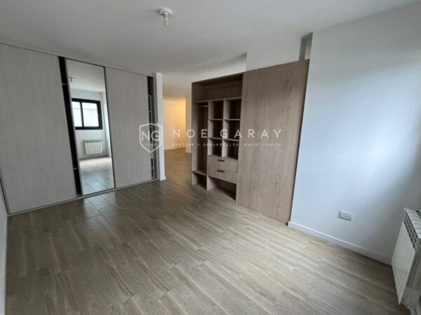 Dpto con balcon en alquiler - Imagen 4
