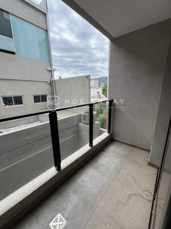 Dpto con balcon en alquiler - Imagen 6