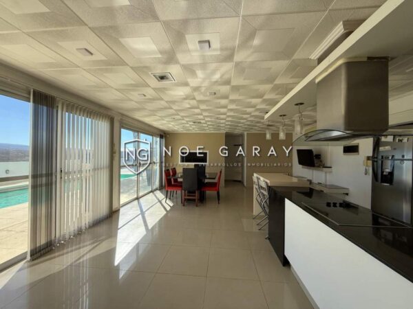 Casa en venta en Becciu con increíble vista - Imagen 8