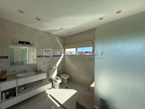 Casa en venta en Becciu con increíble vista - Imagen 18