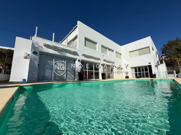 Casa en venta en Becciu con increíble vista