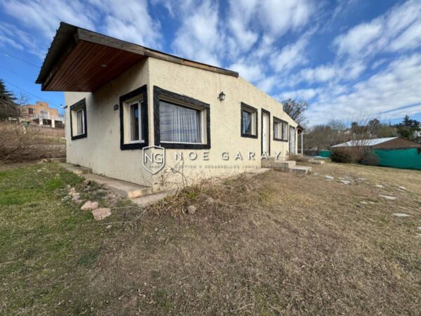 Casa en venta con vista a las sierras y gran terreno - Imagen 2