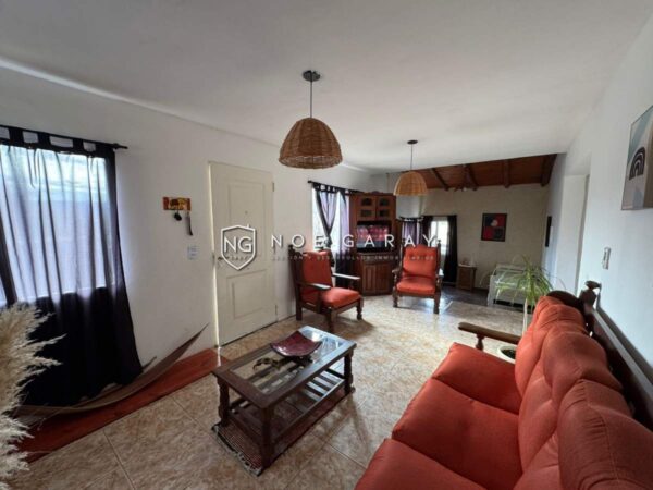 Casa en venta con vista a las sierras y gran terreno - Imagen 4