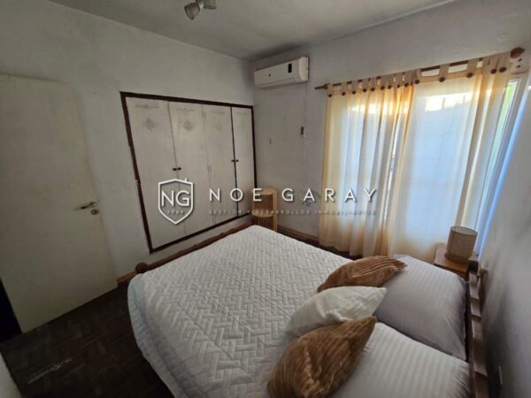 Dpto con patio propio en venta a  cuadra del centro - Imagen 5