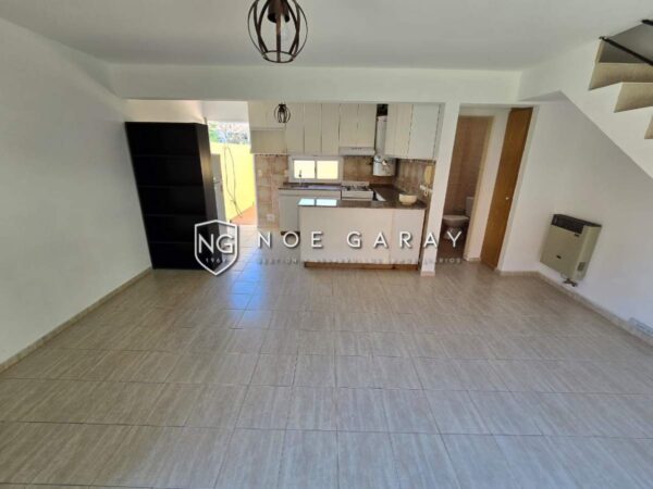 Dpto duplex en alquiler anual - Imagen 4