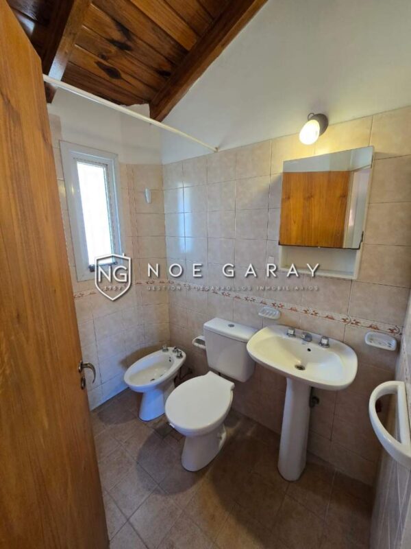 Dpto duplex en alquiler anual - Imagen 11