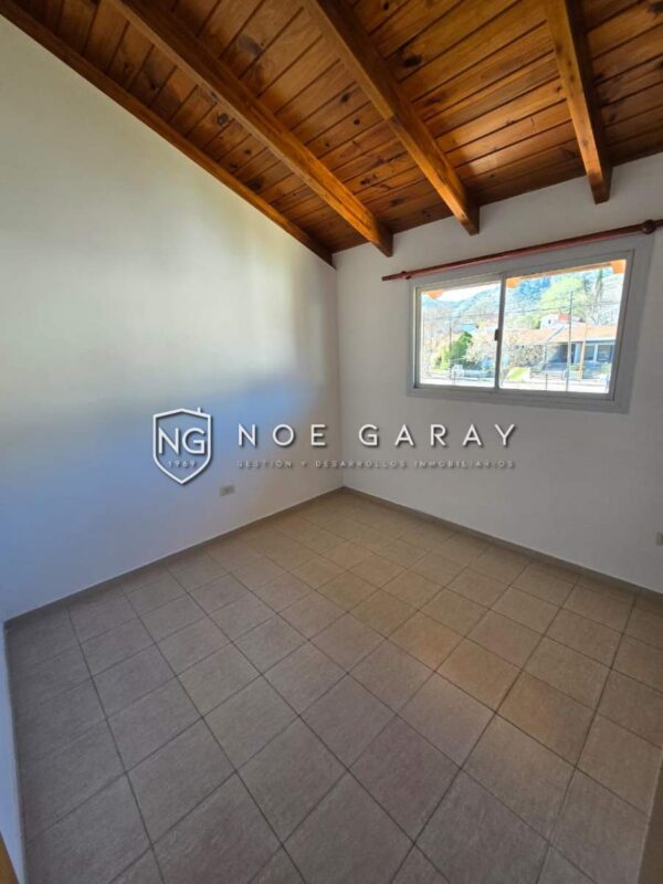 Dpto duplex en alquiler anual - Imagen 12