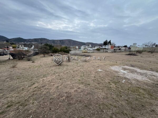 Lote en venta en zona industrial - Imagen 2