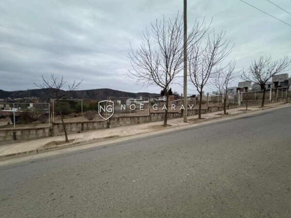 Lote en venta en zona industrial - Imagen 6