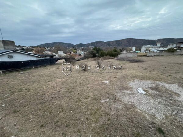 Lote en venta en zona industrial - Imagen 8