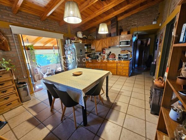 Hermosa casa en venta en Tanti - Imagen 4