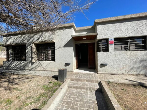 Casa en Venta en Solares de las ensenadas a pocas cuadras del rio - Imagen 2
