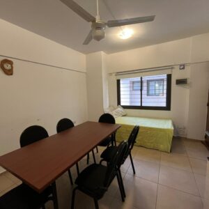Departamento en venta con cochera a pocas cuadras de la peatonal