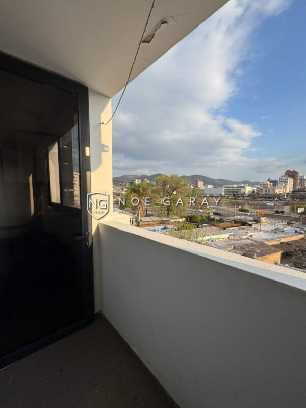Dpto en venta con balcon a 1 cuadra de la costanera y del Reloj Cucú - Imagen 8