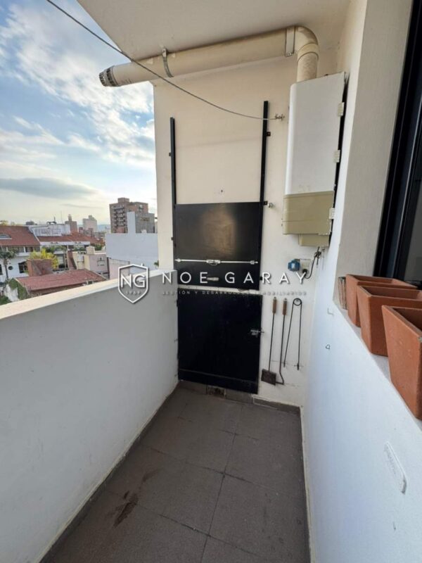 Dpto en venta con balcon a 1 cuadra de la costanera y del Reloj Cucú - Imagen 9