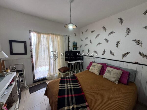 Departamento en venta en pleno centro con gran terraza propia.