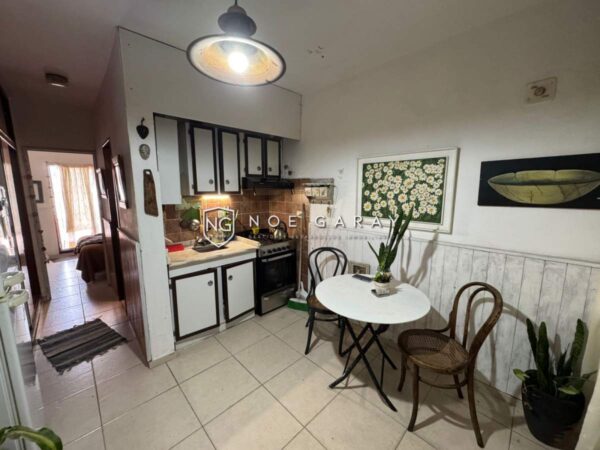 Departamento en venta en pleno centro con gran terraza propia. - Imagen 2
