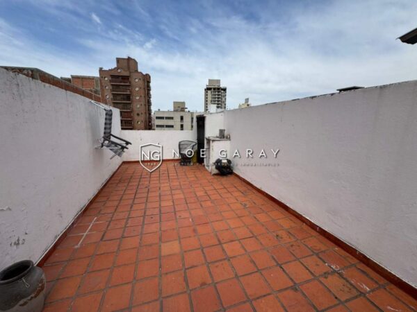 Departamento en venta en pleno centro con gran terraza propia. - Imagen 5