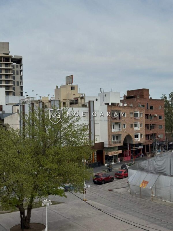 Departamento en venta en pleno centro con gran terraza propia. - Imagen 7