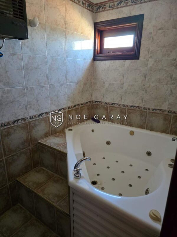 Casa en venta en Villa Carlos Paz con vista panorámica de la ciudad, las sierras y el Lago San Roque - Imagen 10