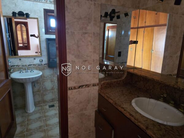 Casa en venta en Villa Carlos Paz con vista panorámica de la ciudad, las sierras y el Lago San Roque - Imagen 11